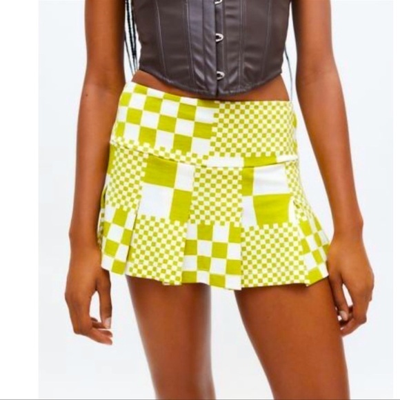 Urban Outfitters Y2K Noelle Pleated Mini Skirt / XSmall - Picture 1 of 12